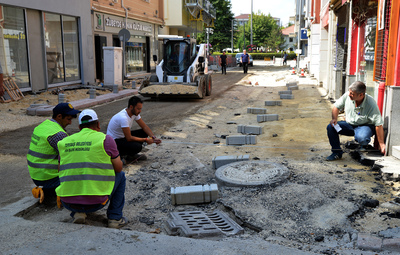 ÜSTYAPI YENİLEME ÇALIŞMALARI SÜRÜYOR